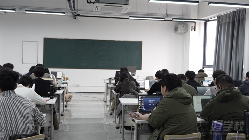 教室3