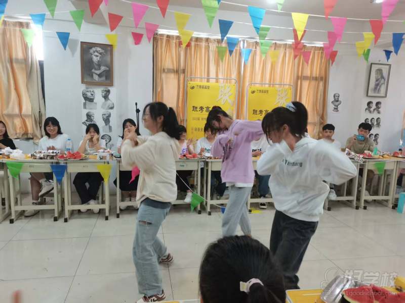 学员生活
