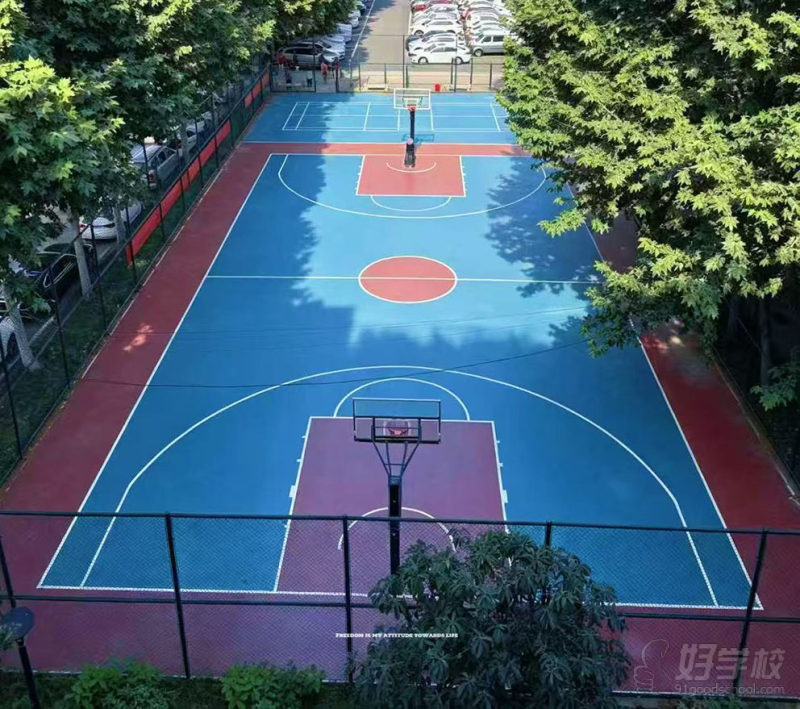 操场