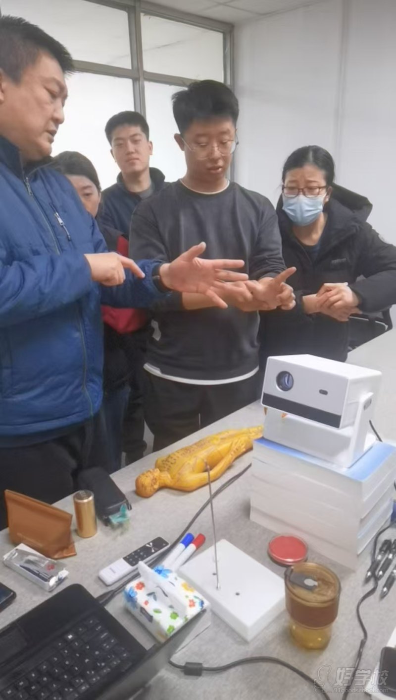 针灸实践课程现场5
