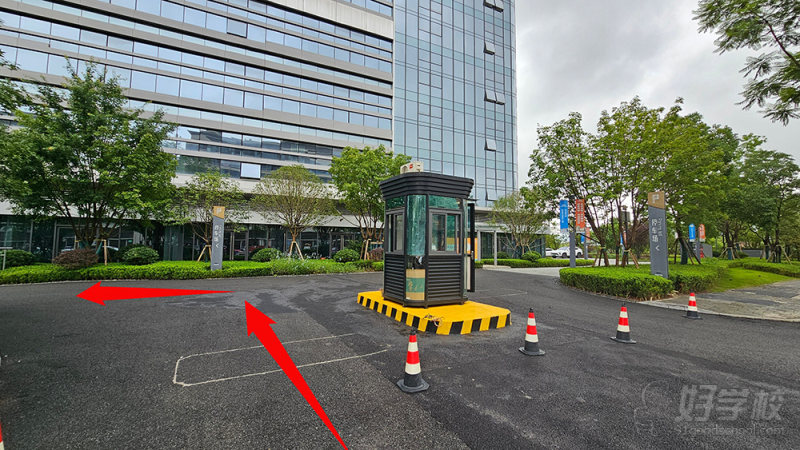 停车场2外部视角