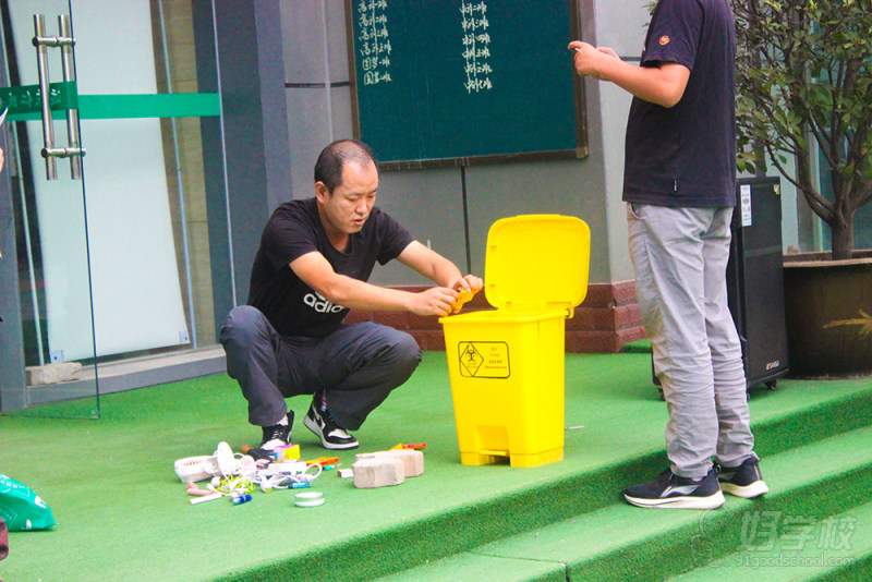 销毁违禁品