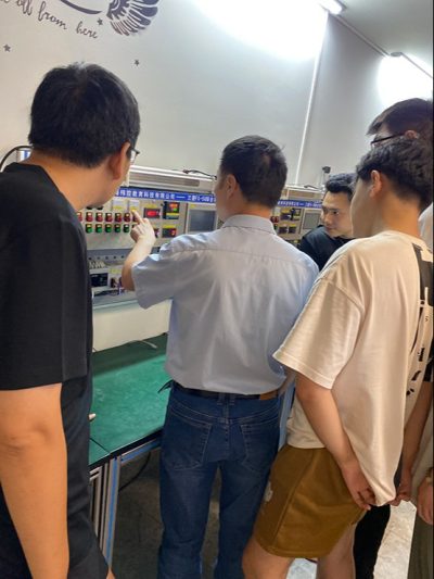 上海校区