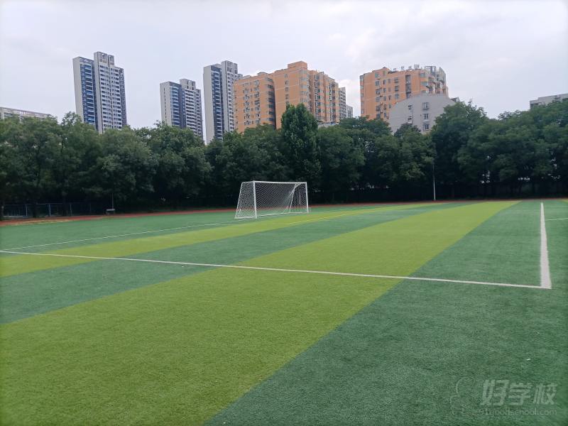 新校区场地