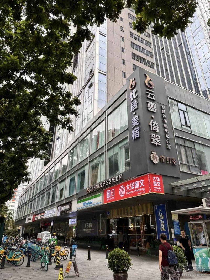 学校外观