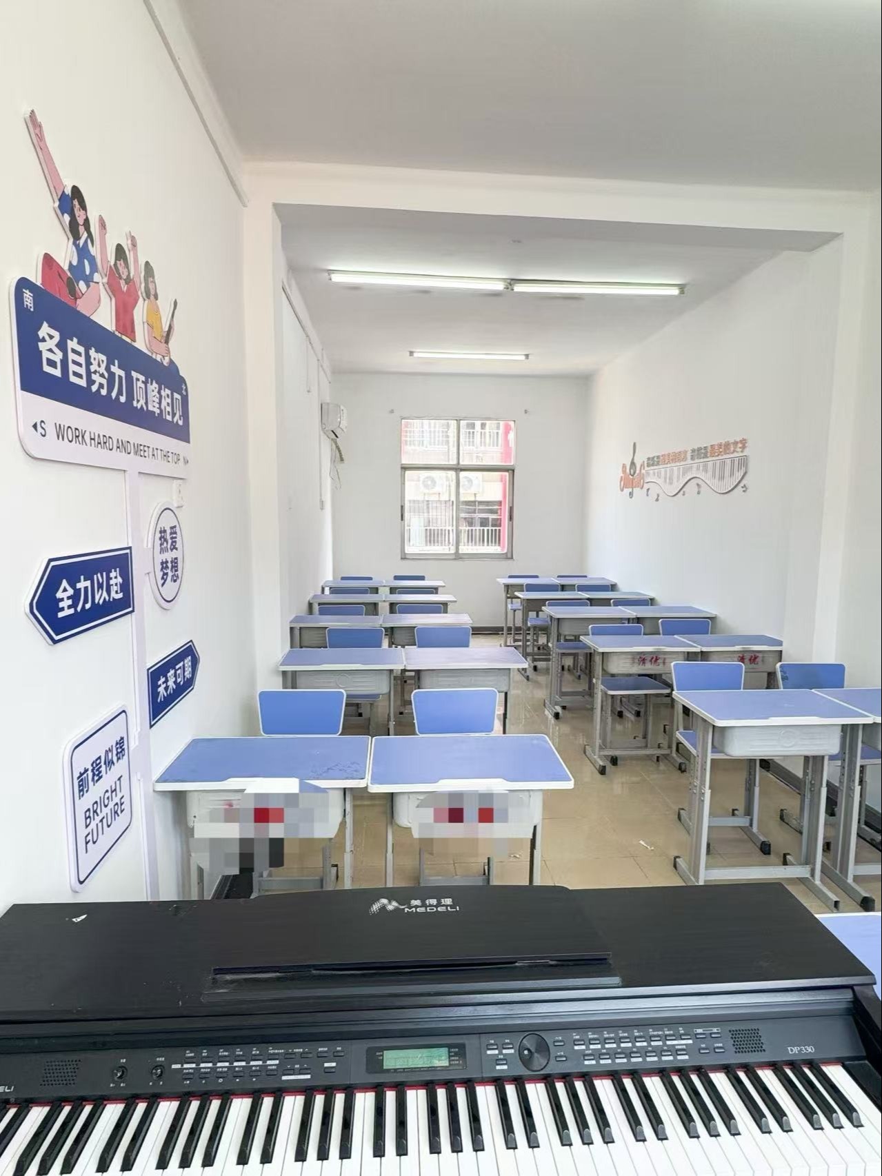 8bcda2e8-80c0-4288-8fef-7b23686b7281.jpg
