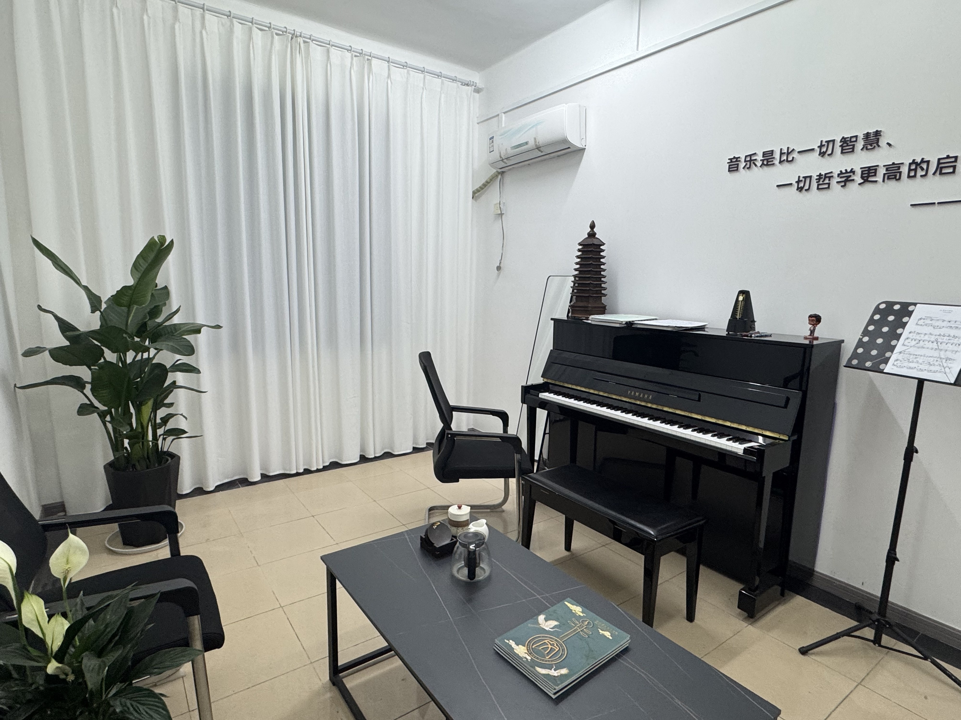 6805b748-21cc-4716-9337-d2aeaa183a20.jpg