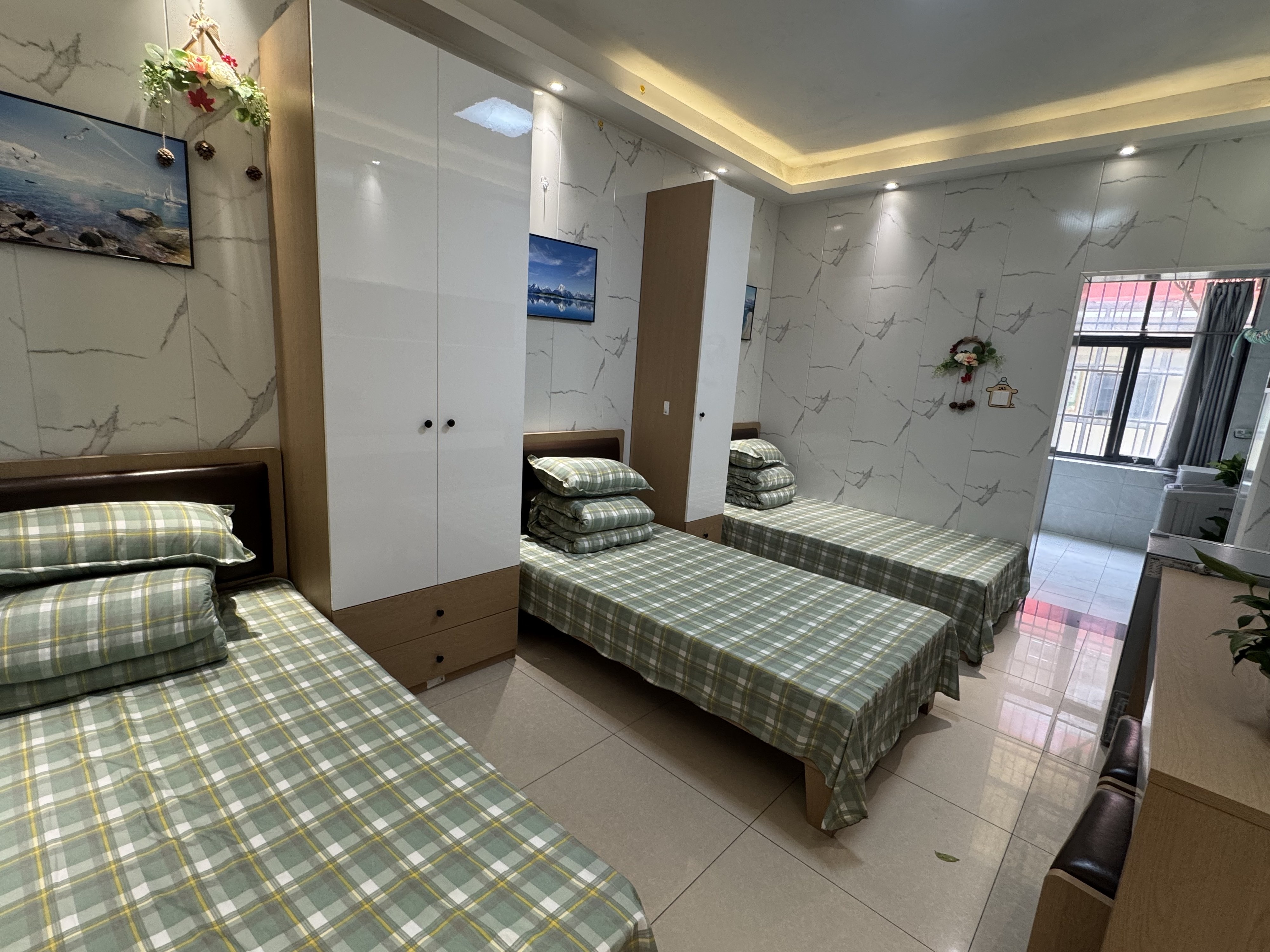 96c19a5a-86ef-4b18-b976-4591152920be.jpg
