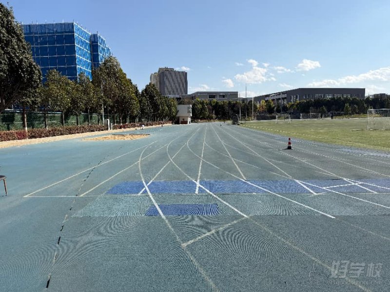 训练场地