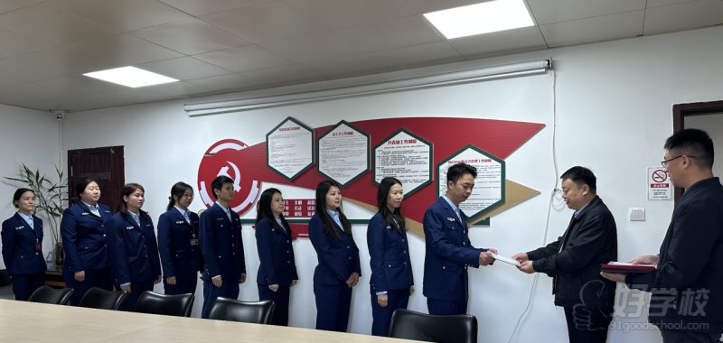 网格员颁证现场1