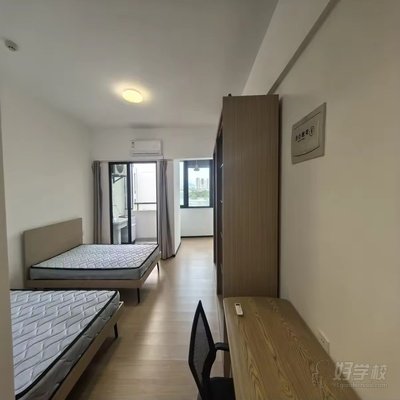 双人间宿舍-卧室床位