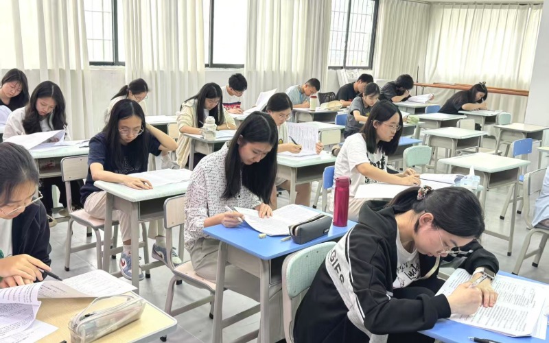 广州艺考生高考文化课尊享班