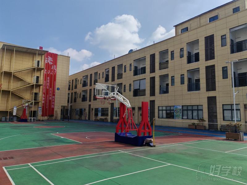 学校操场2