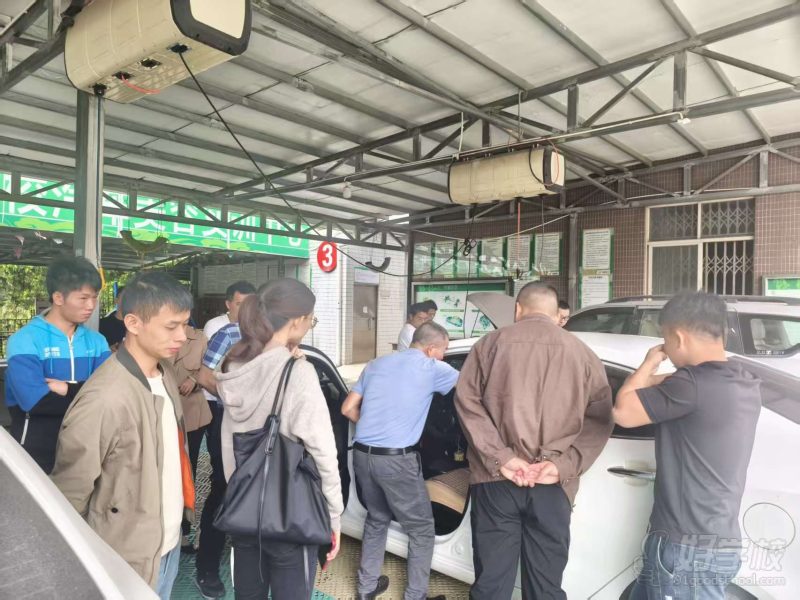 汽车维修工培训2