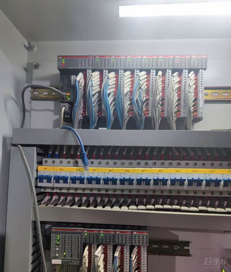 畢業(yè)學(xué)員反饋項(xiàng)目照片（泵站）采用ABB PLC(調(diào)試結(jié)束)