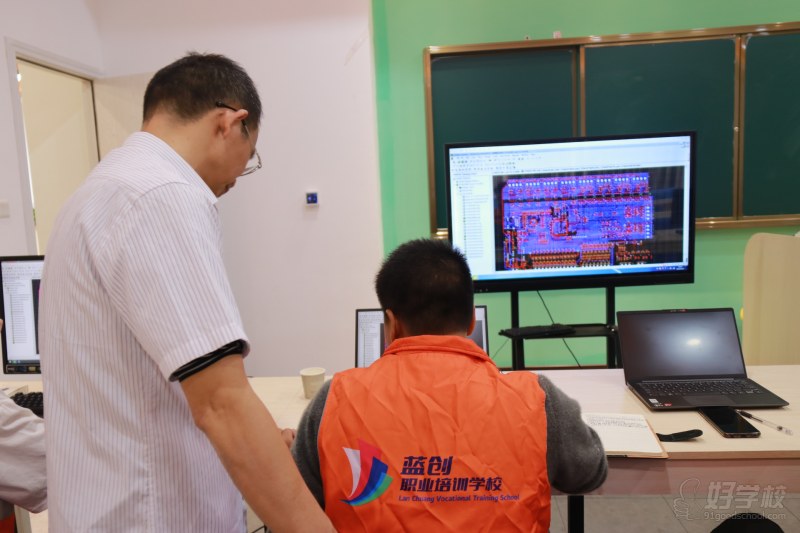 東莞電子電路設(shè)計培訓課程 東莞藍領(lǐng)教育