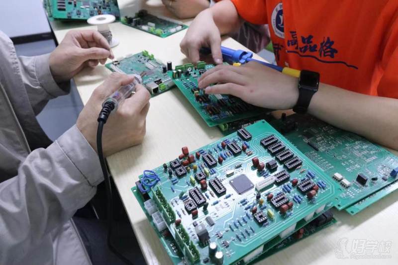 東莞電子電路設(shè)計培訓課程 東莞藍領(lǐng)教育