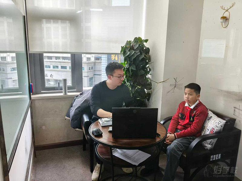 昆明新加坡留学中小学阶段申请 昆明龙英教育