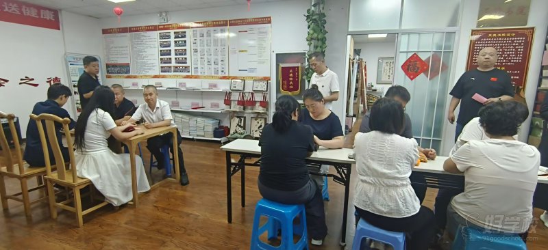 中医脉诊技能培训班&nbsp;邯郸育任中医教育&nbsp;3天教会你如何把脉，实操锻炼让你清晰辨识、牢牢掌握各种脉象。