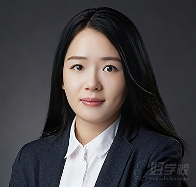 国内211英语笔译专业毕业，持有高级中学教师资格证，多次获得环球教育“优秀教师”称号。教学严谨，根据学员的实际情况调整教学方案，做到因材施教。