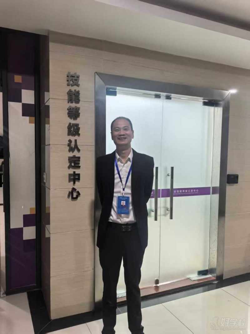 深云翼张总被聘请为--无人机装调检修工职业技能等级认定考试考评员